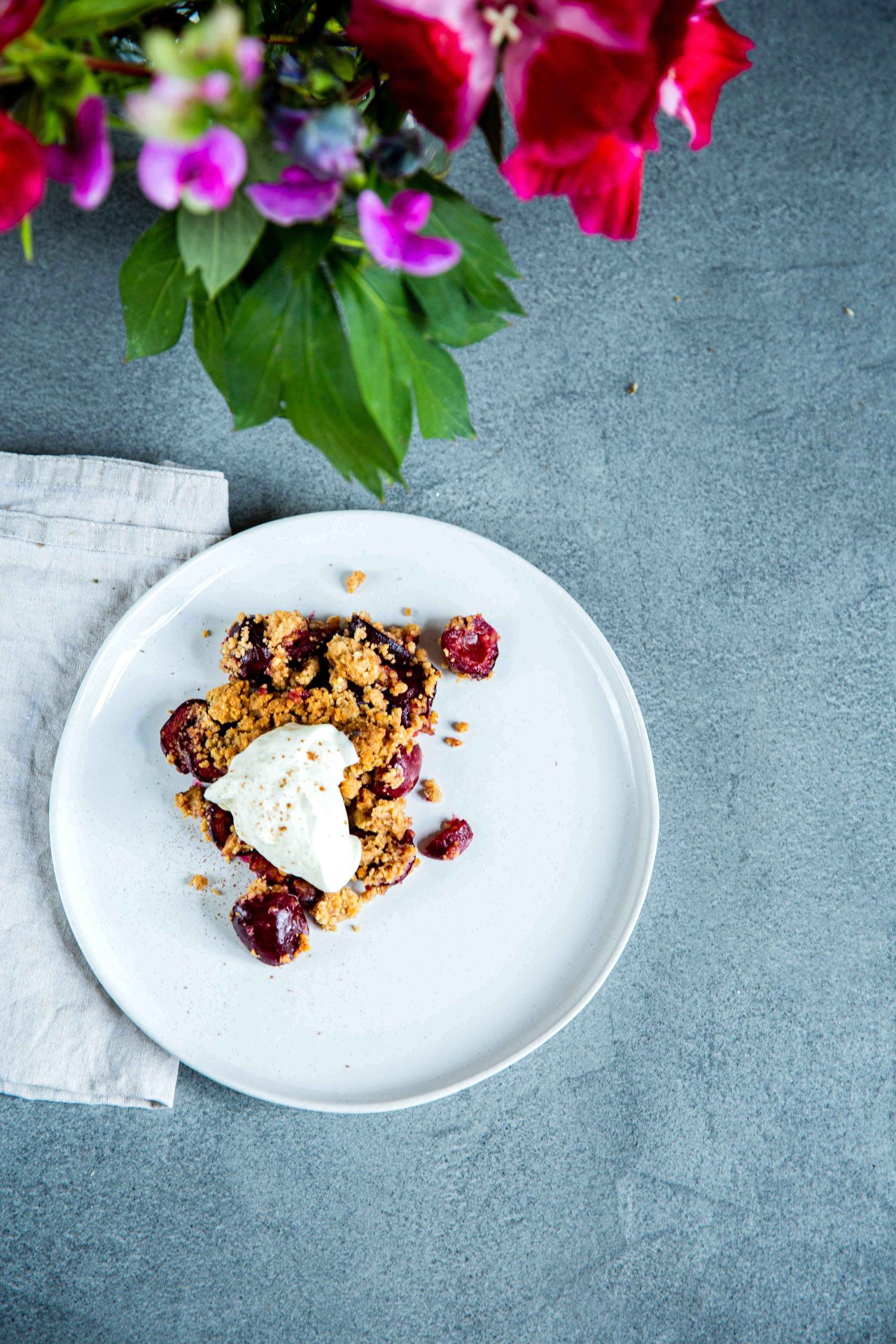 Kirsch-Crumble - Anja Tanas