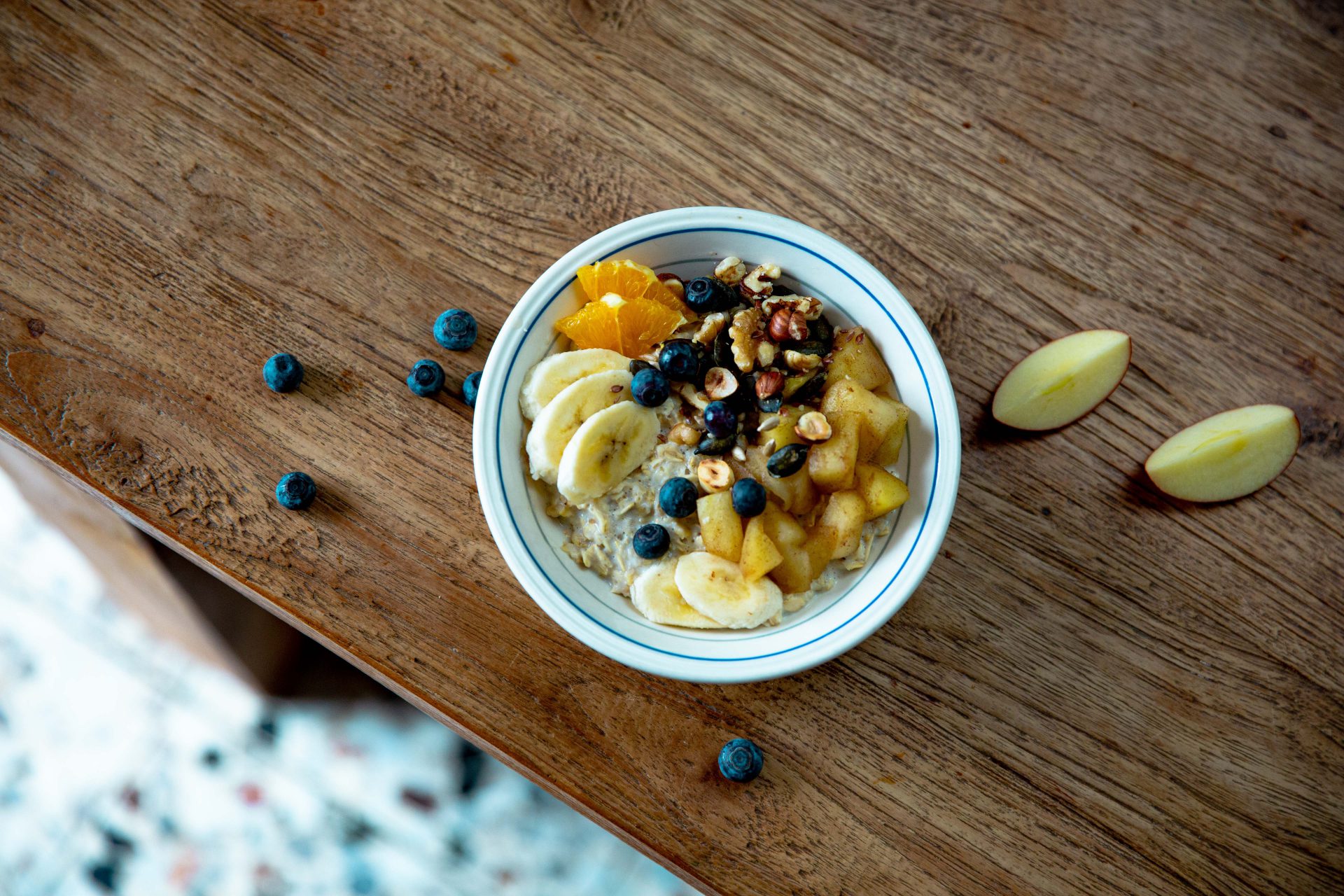Bananen-Porridge mit Zimtapfel - Anja Tanas Rezepte