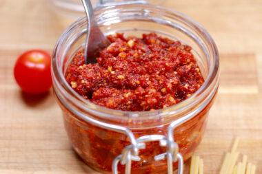 Rotes Pesto