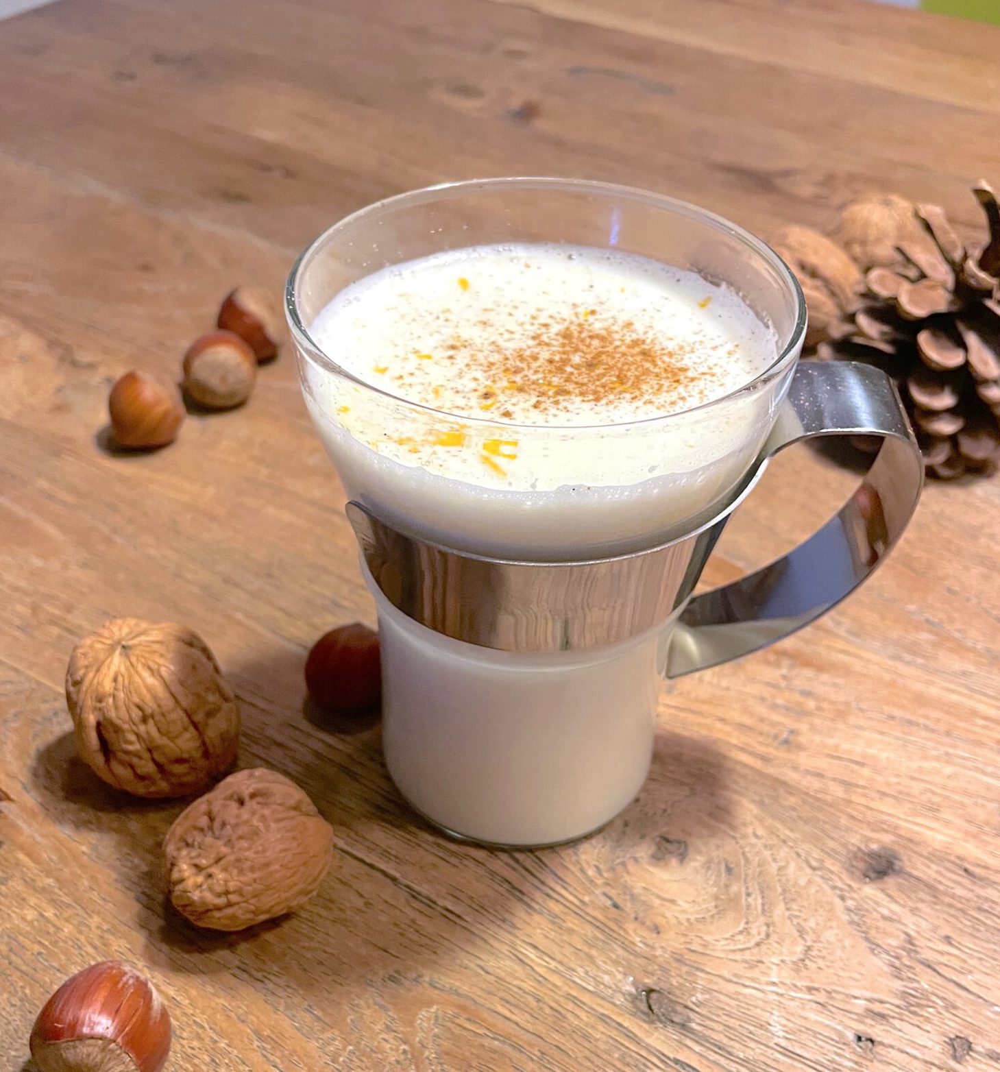 Weiß, heiß und lecker: Trinkschokolade mit Schuss - Anja Tanas